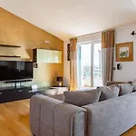 House Peace Vikendica *