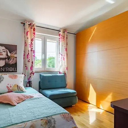 Peace- Sea View Holiday home Kastela