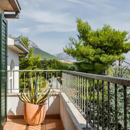 Peace- Sea View Holiday home *